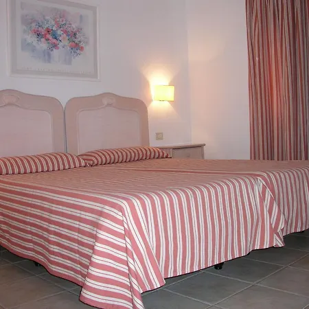 Apartment La *
